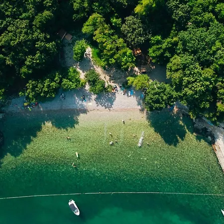 Dream 1-bedroom With Heated Indoor Pool, Jacuzzi & Sauna And Bbq Villa Medveja