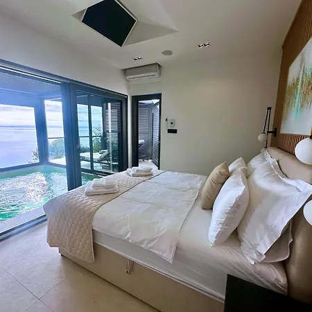 Dream 1-bedroom With Heated Indoor Pool, Jacuzzi & Sauna And Bbq