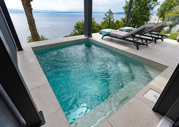 Dream 1-bedroom With Heated Indoor Pool, Jacuzzi & Sauna And Bbq וילה