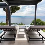 빌라 Dream 1-bedroom With Heated Indoor Pool, Jacuzzi & Sauna And Bbq 메드베야