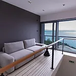 Dream 1-bedroom With Heated Indoor Pool, Jacuzzi & Sauna And Bbq *