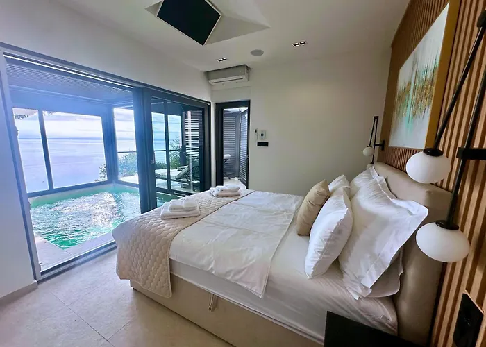 Dream 1-bedroom With Heated Indoor Pool, Jacuzzi & Sauna And Bbq